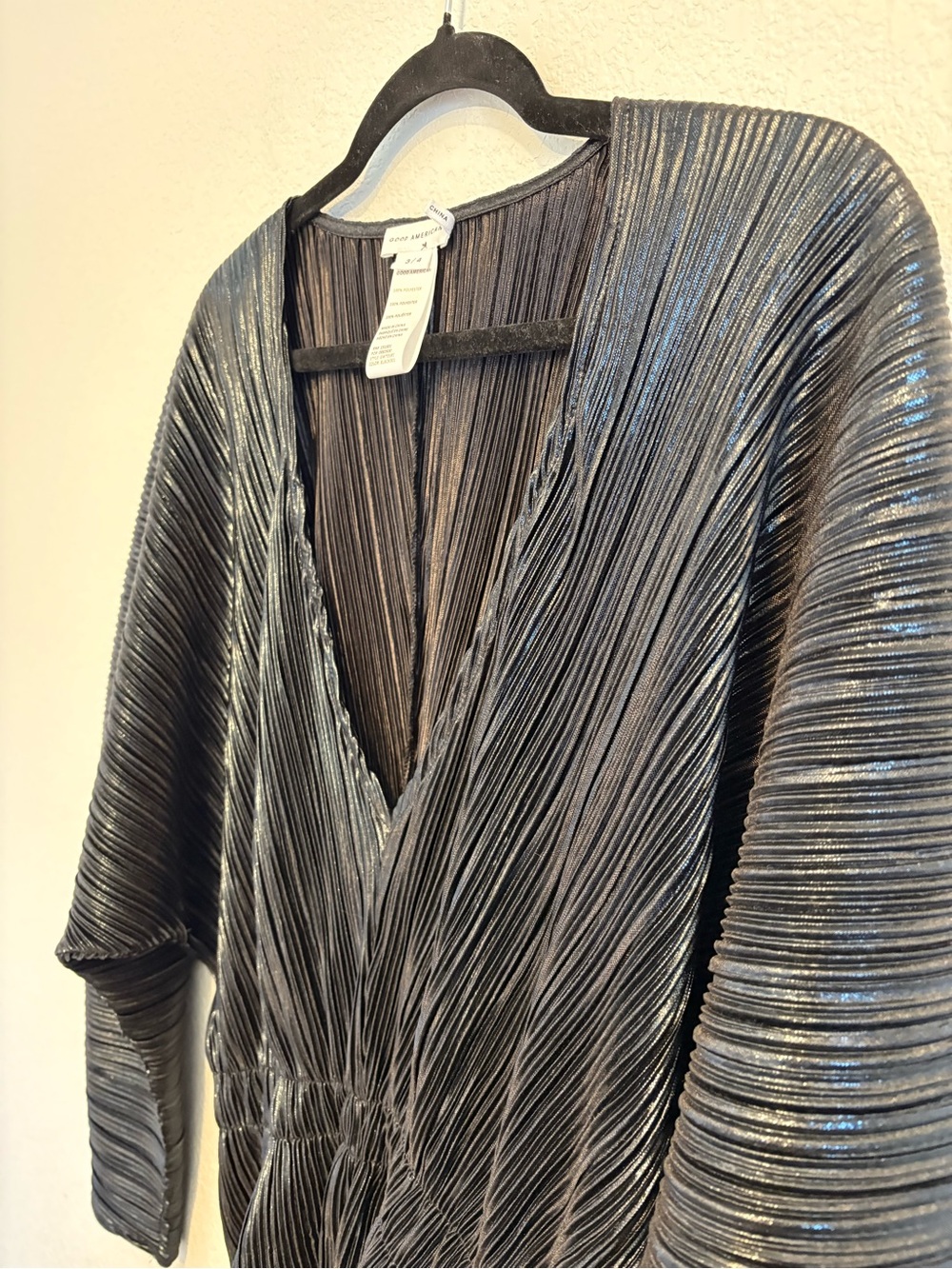 Good American Metallic Plissé Peplum Top Black Silver Pleated Blouse Size 3/4 - Picture 5 of 15